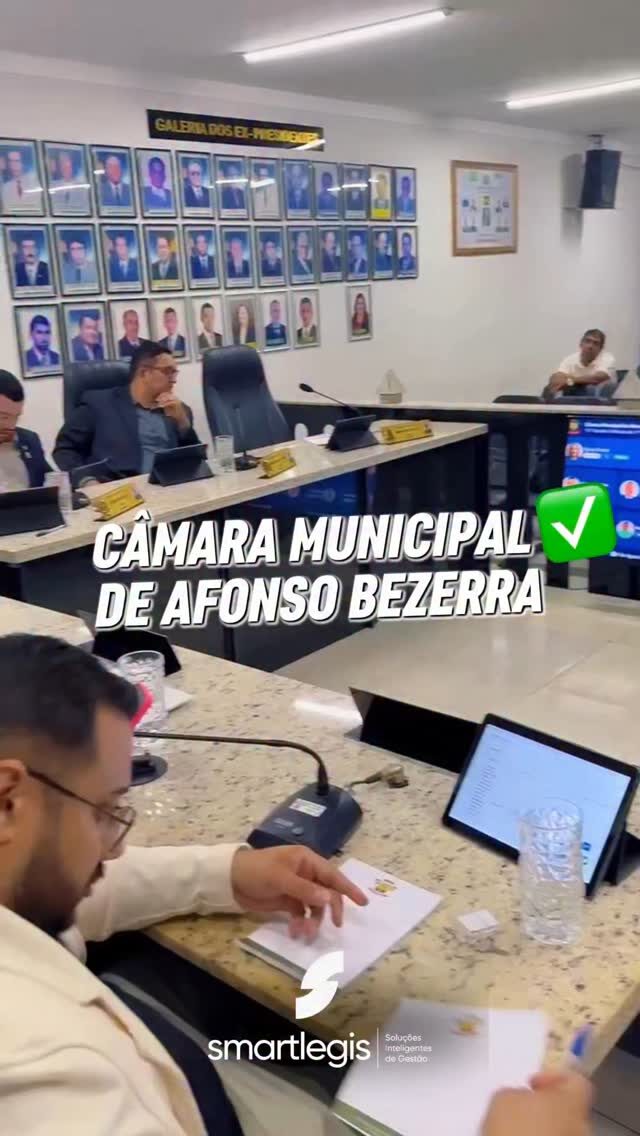 Instagram post from smartlegis_oficial. This post is in position 12.